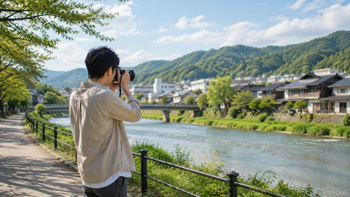 休日に写真撮影の趣味を楽しむ男性